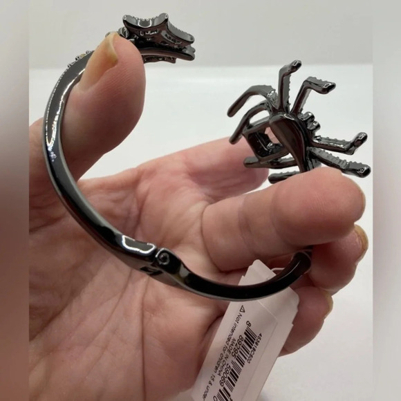 BETSEY JOHNSON SET Halloween Rich Witch Spider Earrings & Hinge Bracelet NEW NWT - Picture 10 of 12